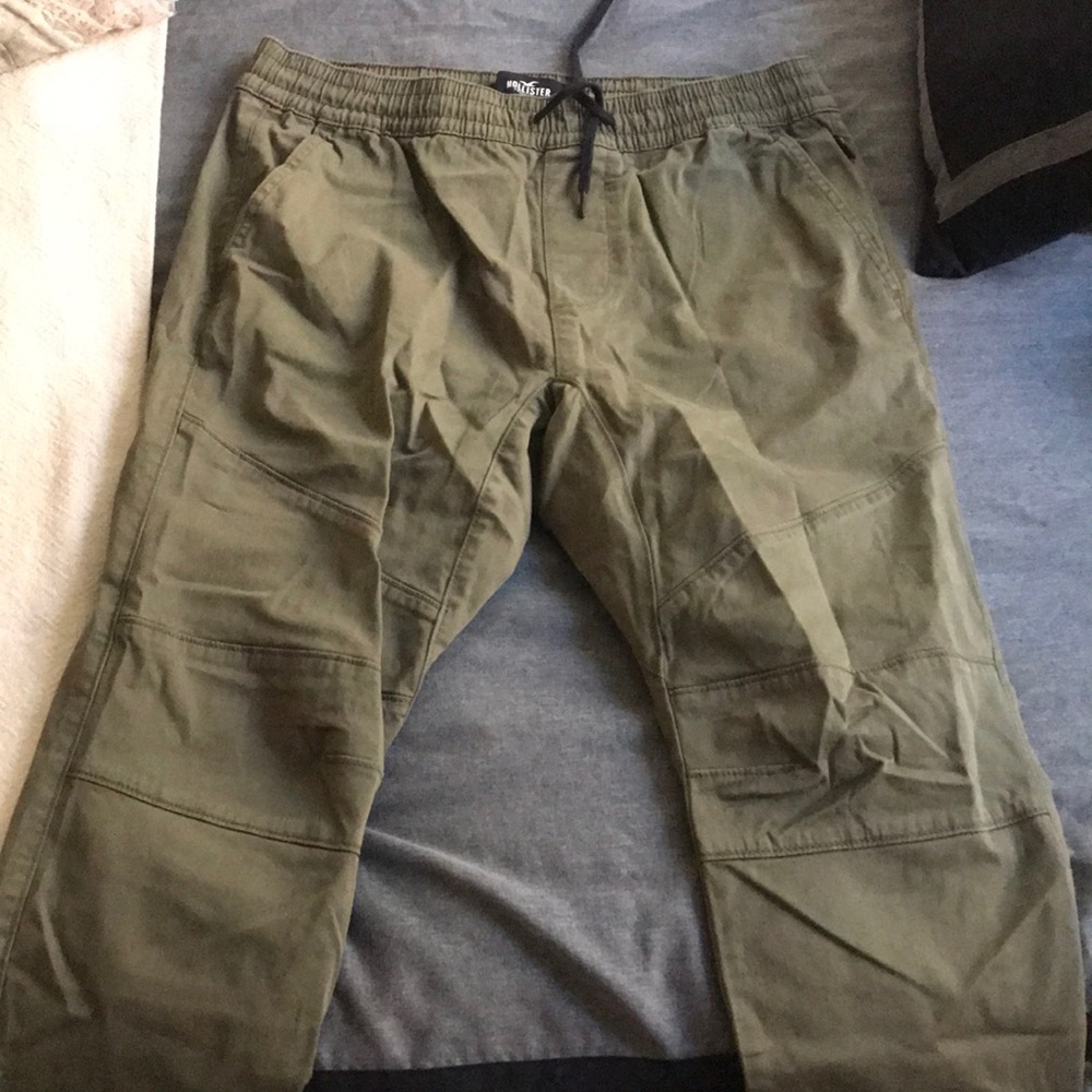 Hollister joggers